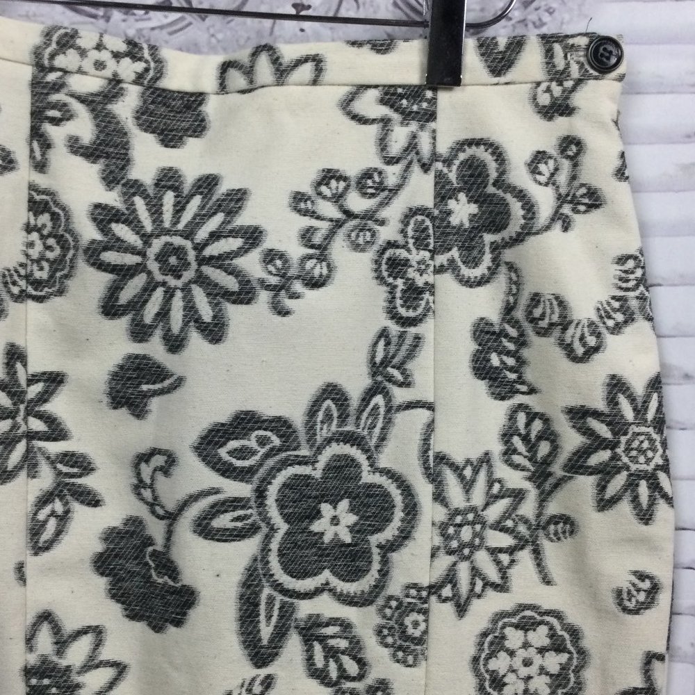 Moschino Cheap & Chic Floral Pencil Skirt 6 - Picture 3 of 11